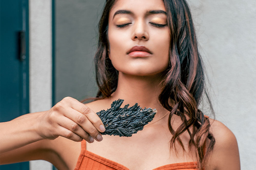 Crystals to Clear Out Old Energy From Your Mind & Body Before 2020