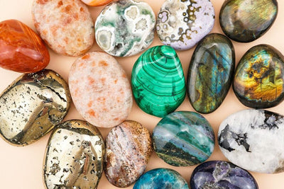 8 Ways to Use Crystal Palm Stones