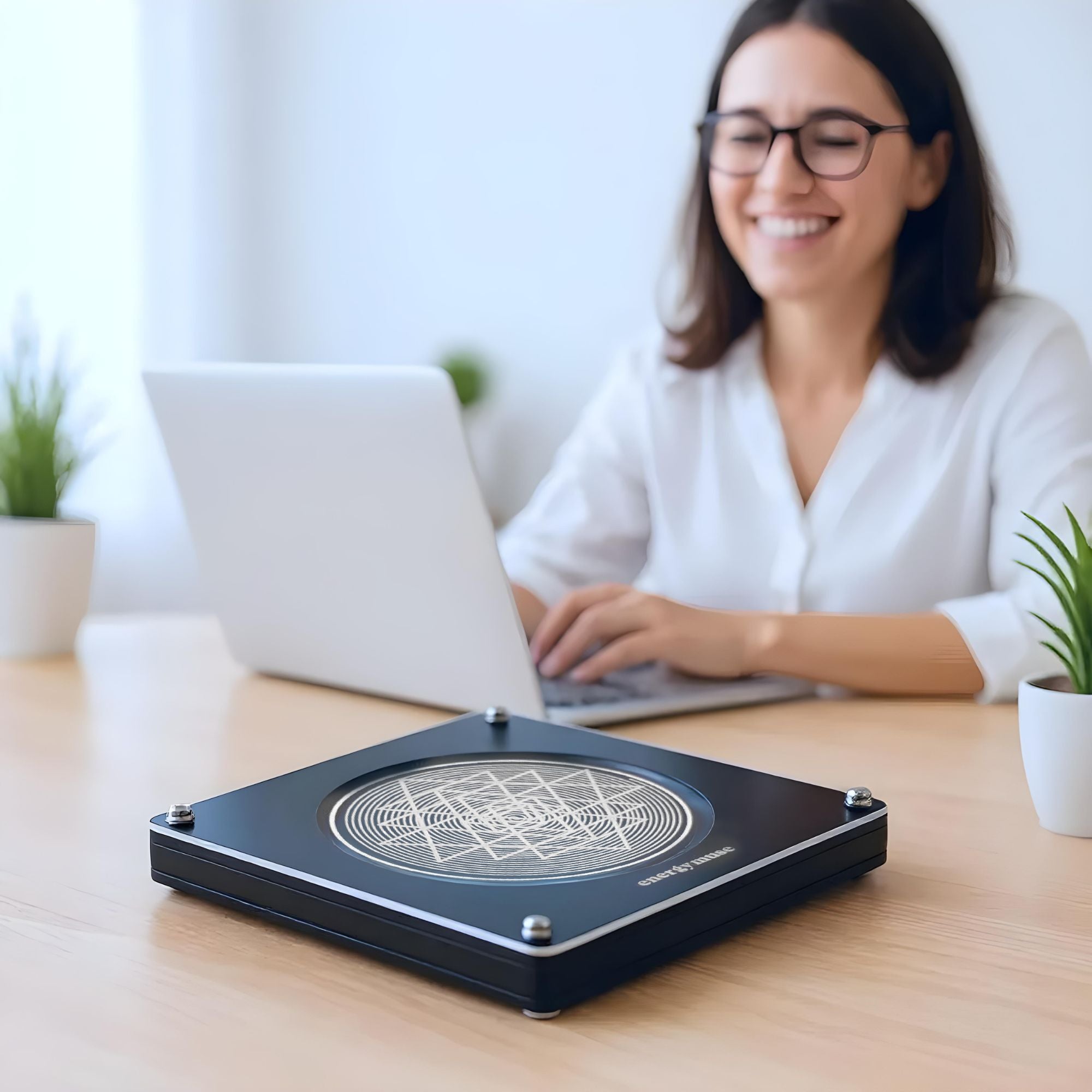 528Hz Frequency Generator for Accelerated Manifestation