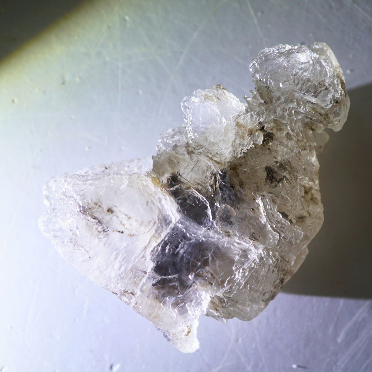 UV-Reactive Selenite